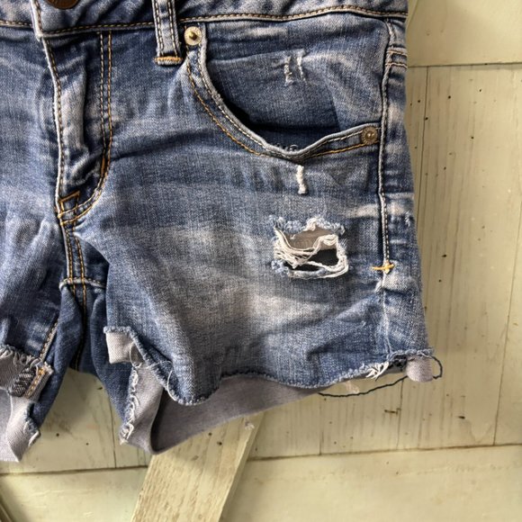 American Eagle Super Stretch Cutoff Shorts Size 6 - Picture 6 of 15